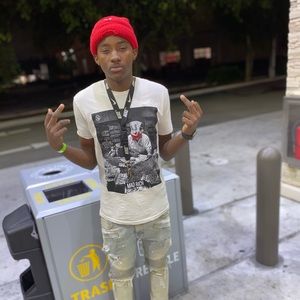 Meet your Posher, Robin